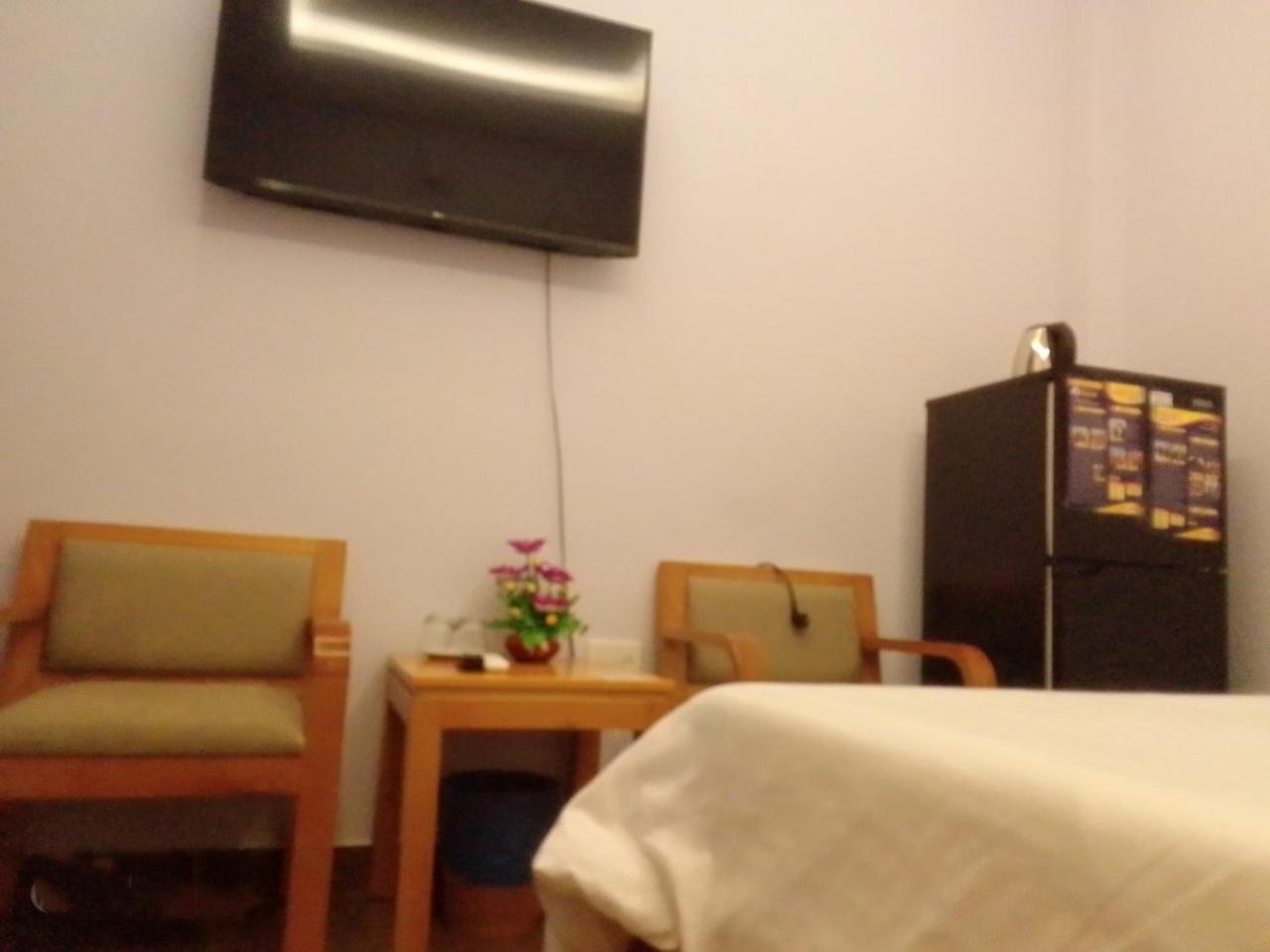102 House Hotel Хошимин Екстериор снимка